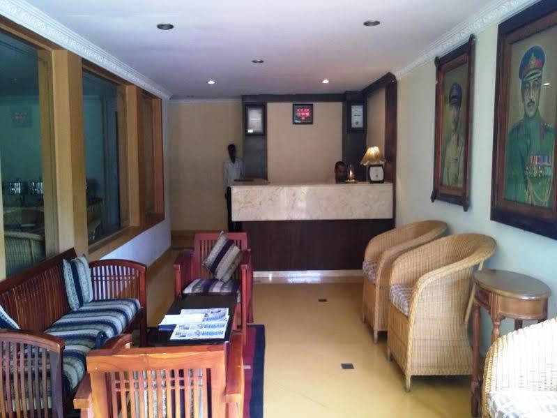 Sri Venkateshwara Residency Hotel Мадикери Екстериор снимка